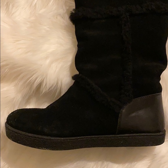 Tory Burch sherpa boots - Picture 3 of 13